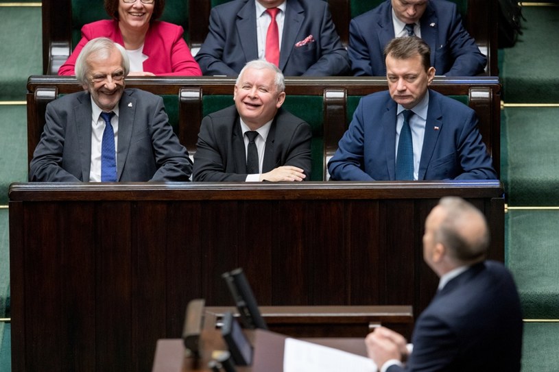 Jarosław Kaczyński i Grzegorz Schetyna debatują ze sobą jedynie na sali sejmowej /Andrzej Iwańczuk /Reporter