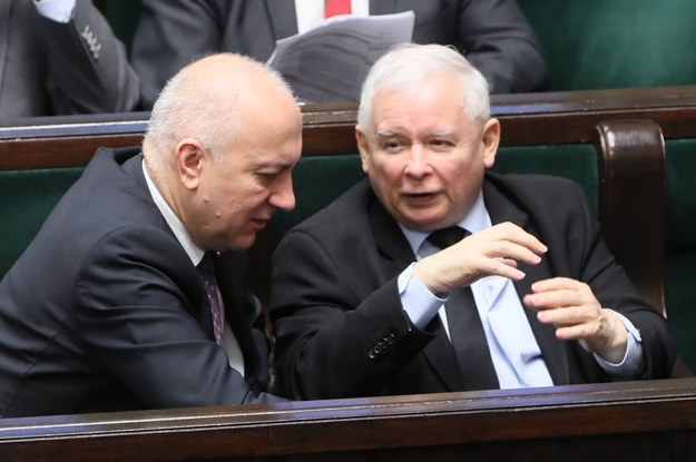 Jarosław Kaczyński i Joachim Brudziński w Sejmie /Paweł Supernak /PAP