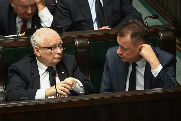 Jarosław Kaczyński i Mariusz Błaszczak w Sejmie / 	Radek Pietruszka   /PAP