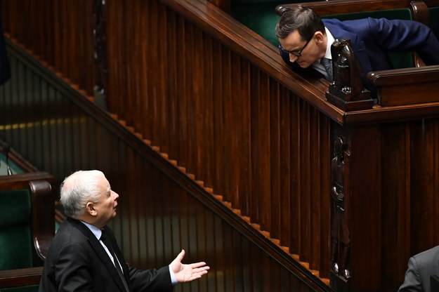 Jarosław Kaczyński i Mateusz Morawiecki w Sejmie /Piotr Nowak /PAP
