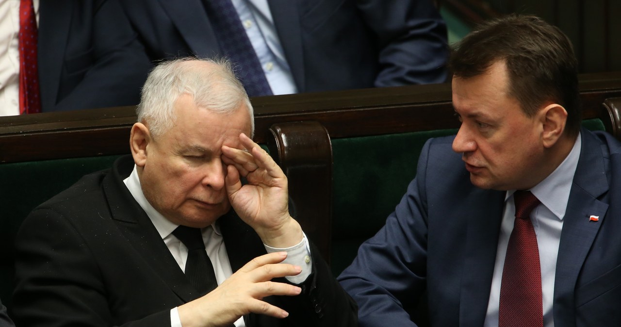 Jarosław Kaczyński (L), lider PiS oraz Mariusz Błaszczak, minister spraw wewnętrznych /Tomasz Radzik /Agencja SE/East News