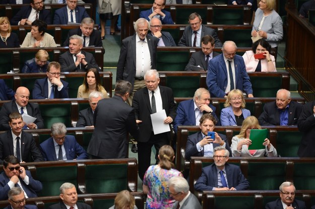 Jarosław Kaczyński na sali sejmowej /Jakub Kamiński   /PAP