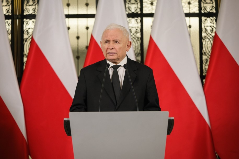 Jarosław Kaczyński podczas konferencji prasowej /Leszek Szymański /PAP