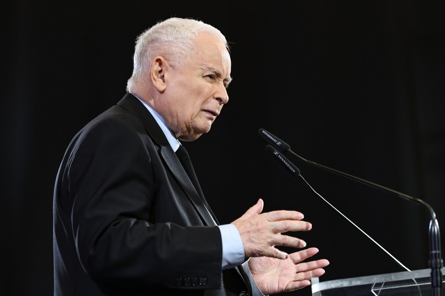 Jarosław Kaczyński podczas spotkania z mieszkańcami w Kwidzynie. /Adam Warżawa /PAP