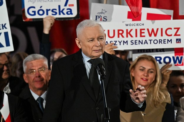 Jarosław Kaczyński podczas wizyty w miejscowości Gózd /Piotr Polak /PAP