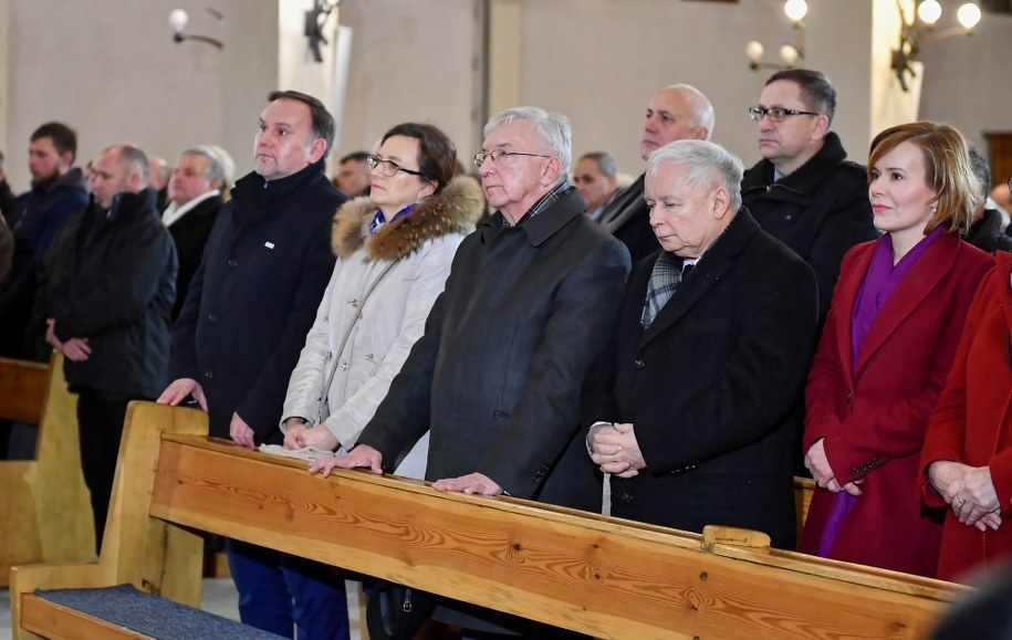Jarosław Kaczyński w kościele w Starachowicach / 	Piotr Polak    /PAP