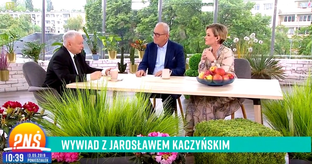 Jarosław Kaczyński w "Pytaniu na śniadanie". Rozmowę prowadzili Monika Zamachowska i Michał Olszański (screen z TVP) /materiały prasowe