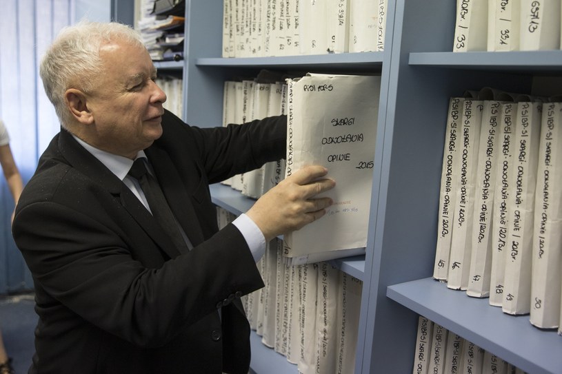 Jarosław Kaczyński w swoim archiwum /Tomasz Radzik/Agencja SE /East News