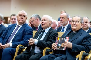 Jarosław Kaczyński w Toruniu: "Żyliśmy w kraju okradanym na potęgę"