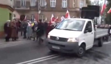 Jarosław "Polskę Zbaw" Kaczyński w wersji gangnam style!