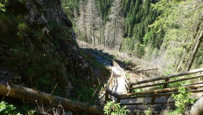 Jaskinia Mroźna wciąż zamknięta. Nie wiadomo, kiedy będzie można ją zwiedzać