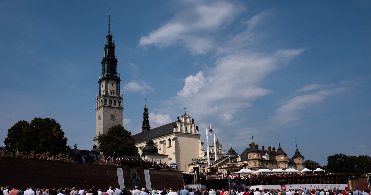 Jasna Góra - jedno z najpopularniejszych miejsc pielgrzymek w Polsce /East News