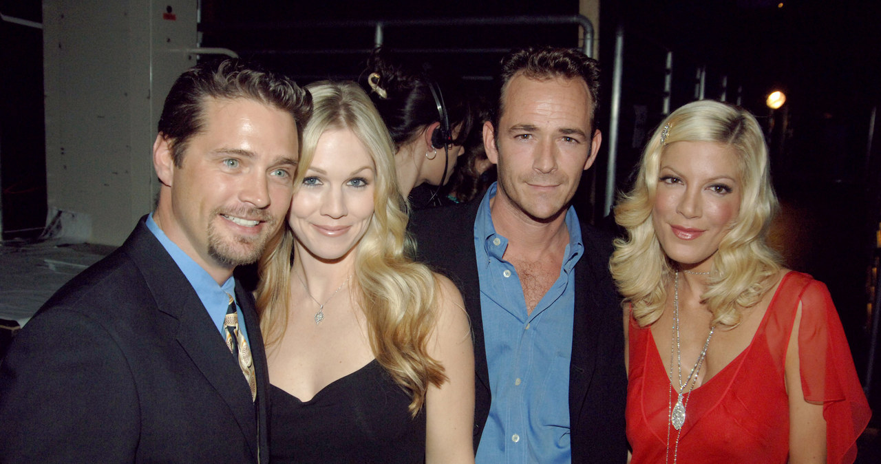 Jason Priestley, Jennie Garth, Luke Perry i Tori Spelling w 2005 roku /Jeff Kravitz/FilmMagic, Inc /Getty Images