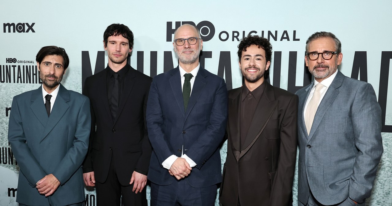 Jason Schwartzman, Cory Michael Smith, Jesse Armstrong, Ramy Youssef i Steve Carell podczas premiery filmu "Mountainhead" /Jamie McCarthy/Getty Images /Getty Images