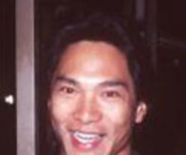 Jason Scott Lee na pustyni