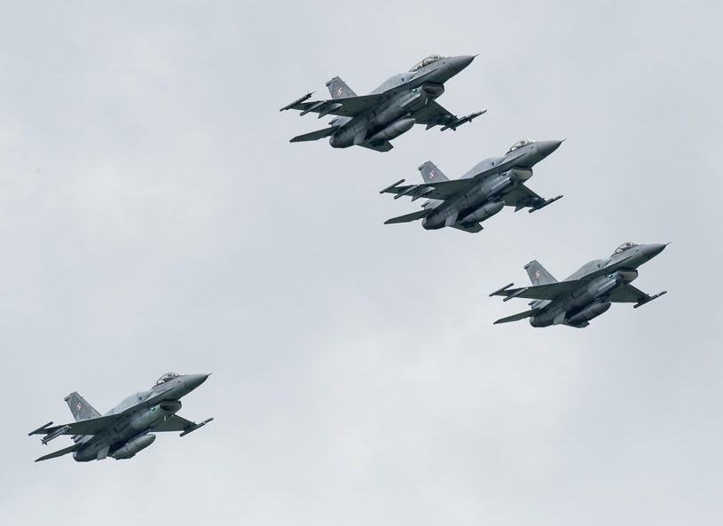 JASSM-ER będą stanowić uzbrojenie polskich samolotów F-16 /Bartosz Krupa /East News