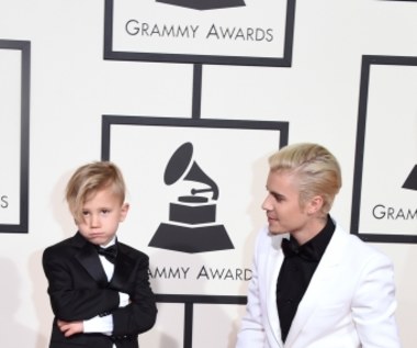 Jaxon Bieber gwiazdą czerwonego dywanu na Grammy 2016