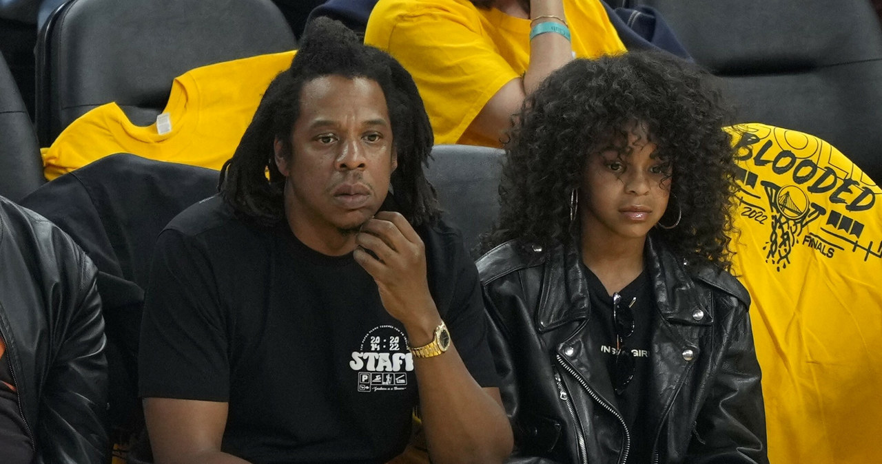 Jay-Z i Blue Ivy Carter na meczu NBA /Thearon W. Henderson /East News