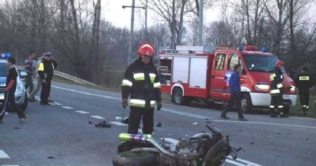 Jazda na motocyklu jest niebezpieczna /Informacja prasowa