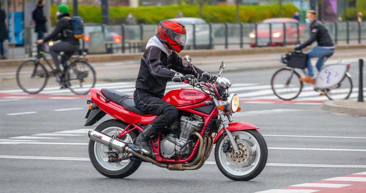 Jazdę próbną przy sprzedaży motocykla trzeba dobrze zaplanować / Arkadiusz Ziolek /East News