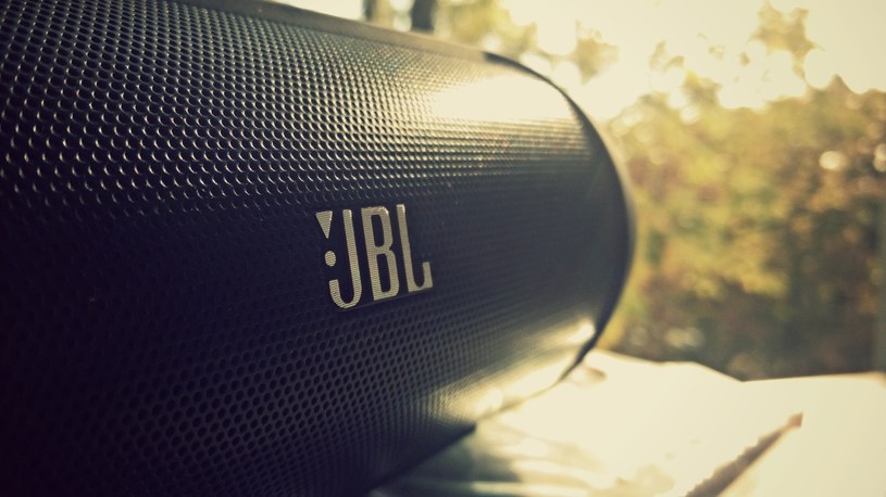 JBL Charge 2 polecamy wszystkim miłośnikom dobrego brzmienia /INTERIA.PL