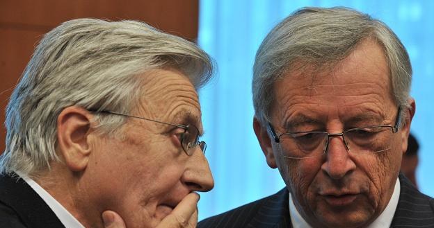 Jean-Claude Trichet (L), szef EBC i Jean-Claude Juncker, przewodniczący eurogrupy /AFP