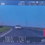 Jechał 150 km/h na drodze krajowej. Jego tłumaczenie zaskoczyło policjantów 