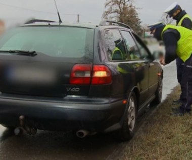 Jechał ponad 50 km/h w zabudowanym i nie stracił prawa jazdy!