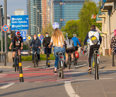 Jechali rowerami nad morze. Drogą ekspresową!