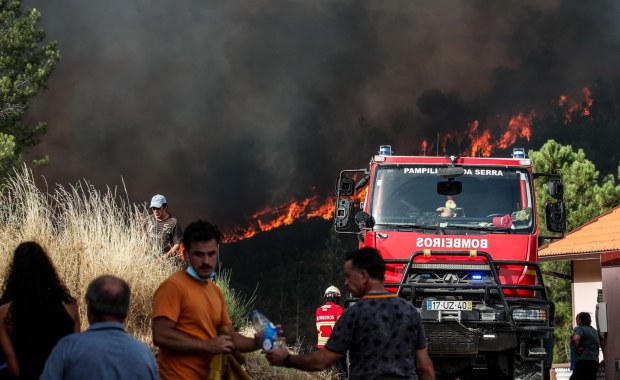 Jechali walczyć z ogniem. W wypadku zginęło dwóch strażaków
