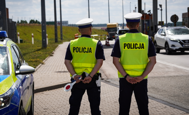 Jechali za szybko przez podniesione bramki, zostali ukarani