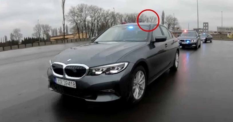 Jeden detal zdradza, że BMW jest nieoznakowanym radiowozem /Policja