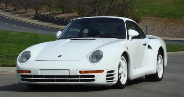 Jeden z dwóch jeżdżących prototypów Porsche 959, który trafił w weekend na aukcję. /Barrett-Jackson