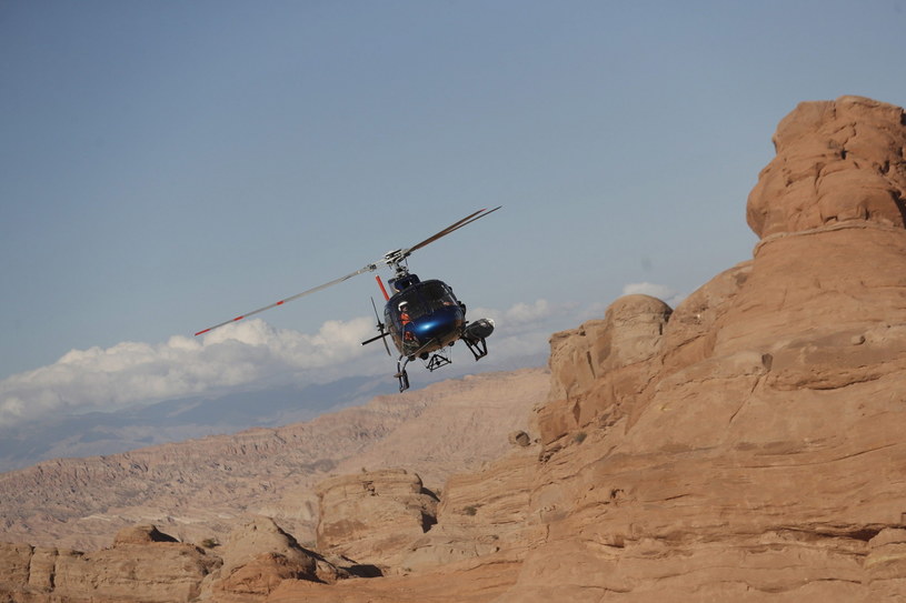 Jeden z helikopterów obsługujących Dakar /PAP/EPA