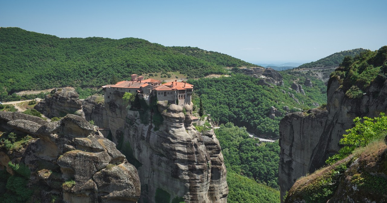 Jeden z najbardziej spektakularnych zakątków świata. Budowle wyglądają jakby były "zawieszone" w powietrzu /Pixel