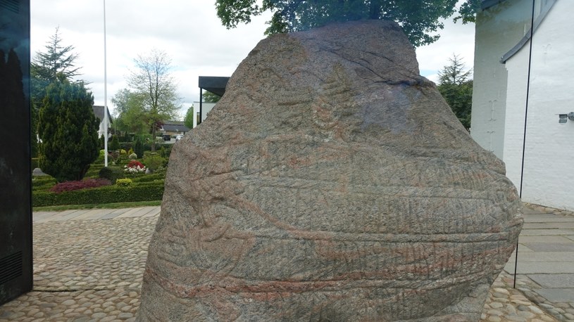 Jeden z najstarszych kamieni runicznych w Danii /Adam Wieczorek /INTERIA.PL