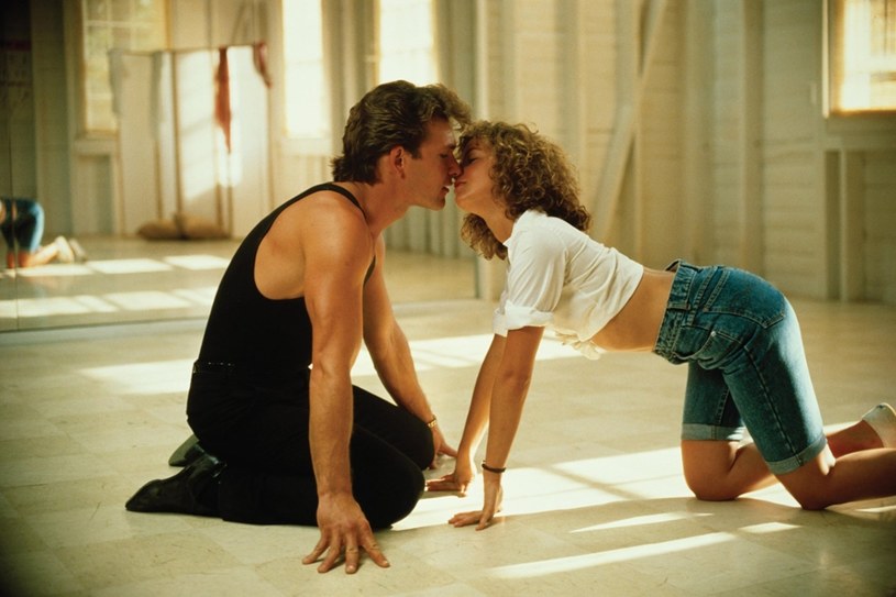 Jeden z nasłynniejszych momentów "Dirty Dancing" /VESTRON PICTURES /East News