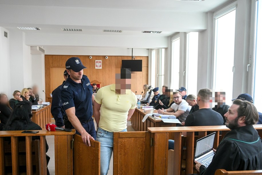 Jeden z oskarżonych na sali rozpraw Sądu Rejonowego dla Warszawy-Śródmieścia. /Marcin Obara /PAP