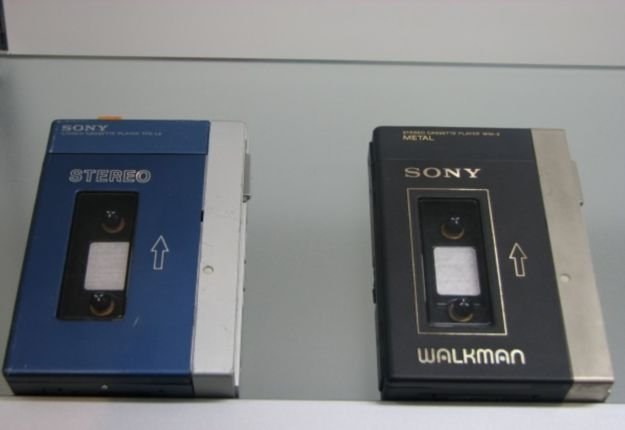 Jeden z pierwszych Walkmanów - zdjęcie prosto z muzeum Walkmana w Tokio /INTERIA.PL