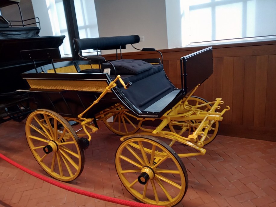 Jeden z pojazdów prezentowanych w dawnej Ujeżdżalni /Maciej Nycz /RMF FM