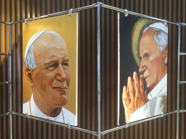 Jeden z portretów Jana Pawła II autorstwa Waldemara Cieślaka /Kuba Kaługa /RMF FM