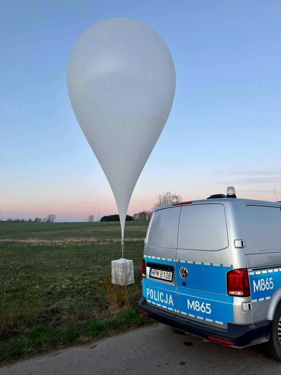 Jeden z przemytniczych balonów, które dziś wleciały do Polski /KPP Siemiatycze /Policja