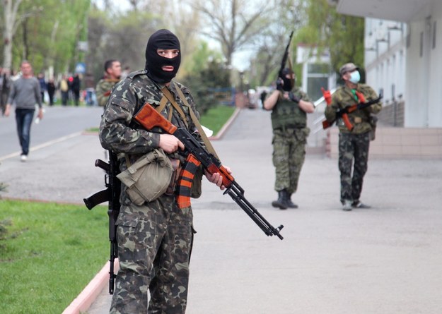 Jeden z separatystów na Ukrainie /ZURAB KURTSIKIDZE /PAP/EPA