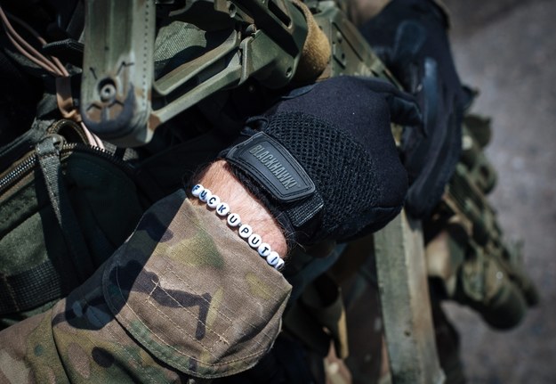 Jeden z ukraińskich żołnierzy /ROMAN PILIPEY /PAP/EPA