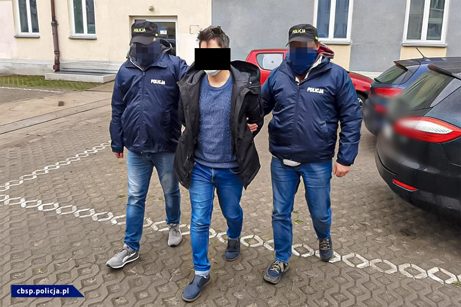 Jeden z zatrzymanych mężczyzn /Policja /