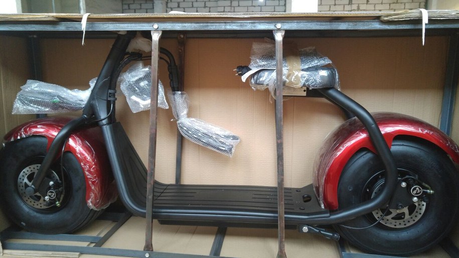 Jeden z zatrzymanych skuterów /Izba Administracji Skarbowej w Szczecinie /