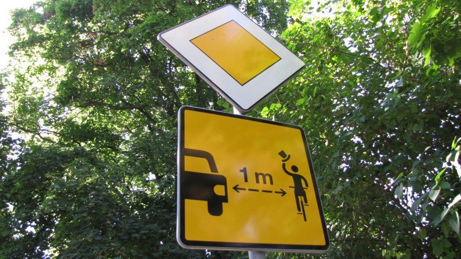 Jeden ze znaków ustawionych w Gdańsku /Kuba Kaługa /RMF FM