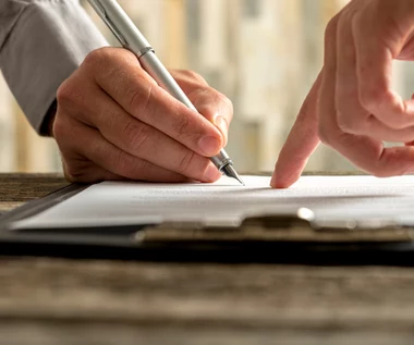 Jedna decyzja może zaważyć na zarobkach. B2B czy umowa o pracę? Sprawdź, co ci się bardziej opłaca