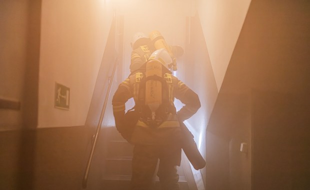 Jedna ofiara, dzieci trafiły do szpitala. Nowe informacje o pożarze w Wodzisławiu Śląskim