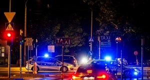 Jedna osoba nie żyje, dwie w ciężkim stanie. Nocny wypadek w Warszawie